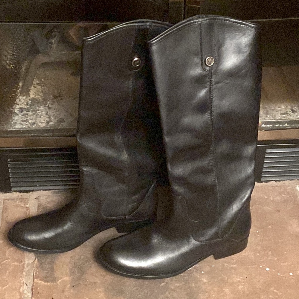 NWOT Frye Genuine Leather Boots